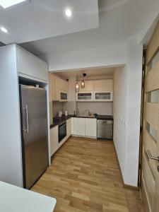 Η κουζίνα ή μικρή κουζίνα στο Luxurios Apartment Sarajevo