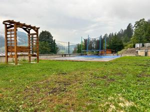Bazén v ubytování Horska Rezort nebo v jeho okolí