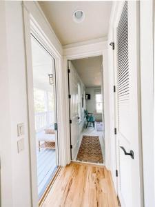 Foto sihtkohas Santa Rosa Beach asuva majutusasutuse Sand Reef Cottage - Grayton Beach, Dune Lake Swimming, Bikes, Free Tram galeriist