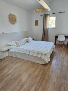 Postel nebo postele na pokoji v ubytování La Maison de Léonie 26