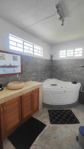 Gambar di galeri bagi Villa North Coast di Trou aux Biches