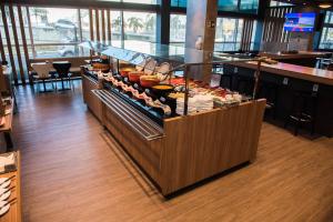 Comida no hotel ou em algum lugar perto