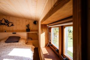 Postel nebo postele na pokoji v ubytování Domek pod Zvičinou