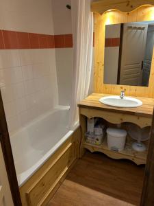 Koupelna v ubytování Rental Apt in Orelle 3 valleys