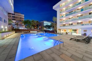 Bazén v ubytovaní 4R Salou Park Resort II alebo v jeho blízkosti