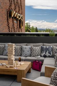 A seating area at Moxy Boulder