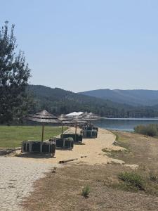 Φυσικό τοπίο κοντά σε αυτή η παραθεριστική κατοικία +17 φωτογραφίες