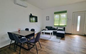 Posedenie v ubytovaní Apartman Lena