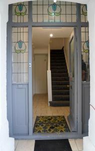 Imagen de la galería de Gatwick Birchwood Lodge with Holiday Parking, en Horley