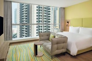 Element by Westin City Center Dohaにあるベッド