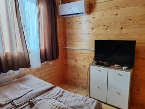 TV o dispositivi per l'intrattenimento presso Tosic etno kamp