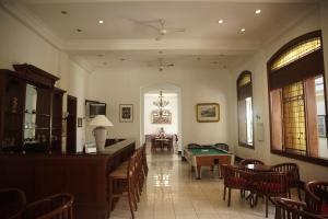 Kresna Hotel休息區