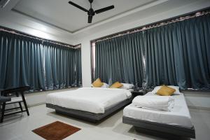 Φωτογραφία από το άλμπουμ του Hotel Oberon σε Solapur