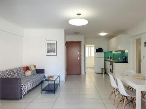 Kuchyňa alebo kuchynka v ubytovaní KYMA Apartments - Athens Acropolis 13 + 11 fotografií