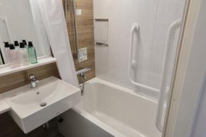 Koupelna v ubytování Belmont Hotel