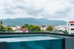 Nespecifikovaný výhled na hory nebo výhled na hory při pohledu z hotelu