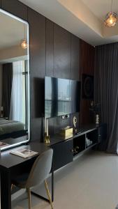 Φωτογραφία από το άλμπουμ του Luxury Studio Apartment in the Best Location στο Ντουμπάι