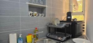 Kuchyň nebo kuchyňský kout v ubytování Ain draham sejour 2, appartement trois pièces privé, seulement familles