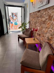 Posedenie v ubytovaní Hostal Mediterráneo
