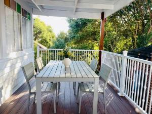 Ein Balkon oder eine Terrasse in der Unterkunft SPR house Chatswood - 3 bedrooms -2