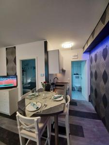 Μια τηλεόραση ή/και κέντρο ψυχαγωγίας στο Zentral - mitten in der Altstadt