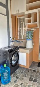 Kuchyň nebo kuchyňský kout v ubytování Yuna Homestay - Furnished Home in Butuan