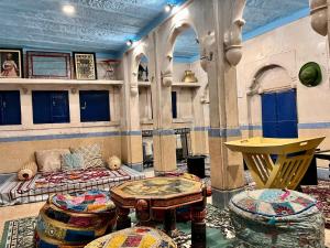 Aura B&B - The Haveli Homestay的休息区