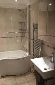 Ένα μπάνιο στο One bed flat close to Exeter centre +6 φωτογραφίες