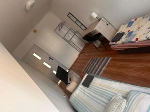 Køkken eller tekøkken på Kwatery& Noclegi Wi-Fi& NETFLIX W KAZDYM POKOJU- -pokój 2 osobowy Zobacz Ścisłe CENTRUM Hrubieszowa