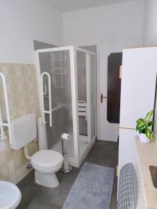 Koupelna v ubytování Casa vacanze LAGHI E MONTI