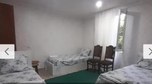 Voodi või voodid majutusasutuse HOTEL LukaRabati toas