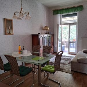 Posezení v ubytování Ferienwohnung Hahn