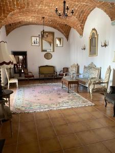 Afbeelding uit fotogalerij van Alojamiento El Monasterio in Almonaster la Real