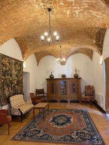 Afbeelding uit fotogalerij van Alojamiento El Monasterio in Almonaster la Real