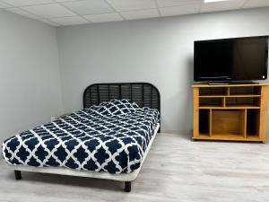 Μια τηλεόραση ή/και κέντρο ψυχαγωγίας στο Studio