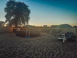 Foto dalla galleria di Domek letniskowy 8-osobowy nad jeziorem Wilczyńskim a Świętne