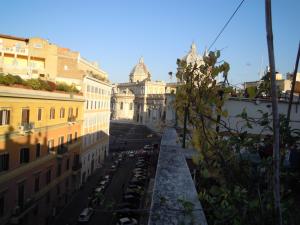 The surrounding neighborhood or a neighborhood close to the holiday home