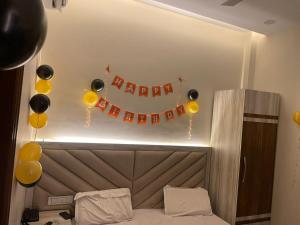 Hotel G-2客房内的一张或多张床位