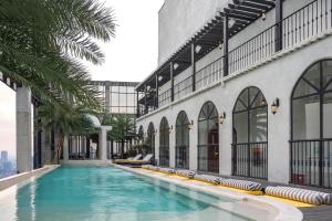 Bazén v ubytování The Orient Jakarta, a Royal Hideaway Hotel nebo v jeho okolí