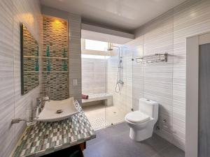 Fotografie z fotogalerie ubytování Gorgeous 1 BR PH apartment w Jacuzzi v destinaci Punta Cana + 24 fotografií