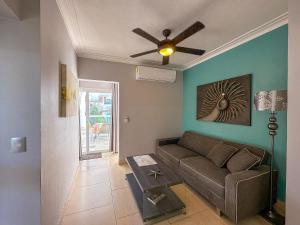 Fotografie z fotogalerie ubytování Gorgeous 1 BR PH apartment w Jacuzzi v destinaci Punta Cana