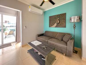 Fotografie z fotogalerie ubytování Gorgeous 1 BR PH apartment w Jacuzzi v destinaci Punta Cana