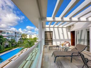 Fotografie z fotogalerie ubytování Gorgeous 1 BR PH apartment w Jacuzzi v destinaci Punta Cana
