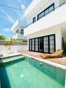 Swimmingpoolen hos eller tæt på Keikotorii Villa