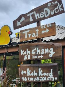 The Duck Cafe and Resort的证书、奖牌、标识或其他文件