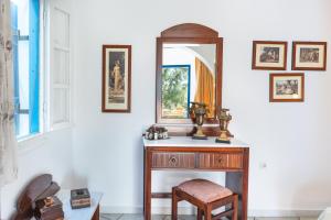 Φωτογραφία από το άλμπουμ του Sunrock Suites - Villa Begonia στη Στελίδα