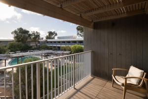 Samphire Rottnest的阳台或露台