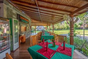Κήπος έξω από το Taman Bidadari Eco Wellness