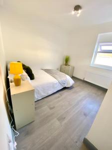 Φωτογραφία από το άλμπουμ του Spacious Gillingham Room with Private Ensuite σε Gillingham