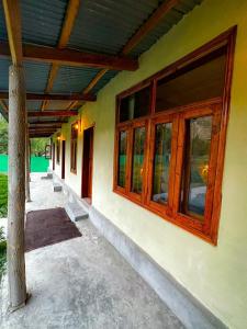 Φωτογραφία από το άλμπουμ του The Hermes Hotel & Backpackers Hostel σε Minapin